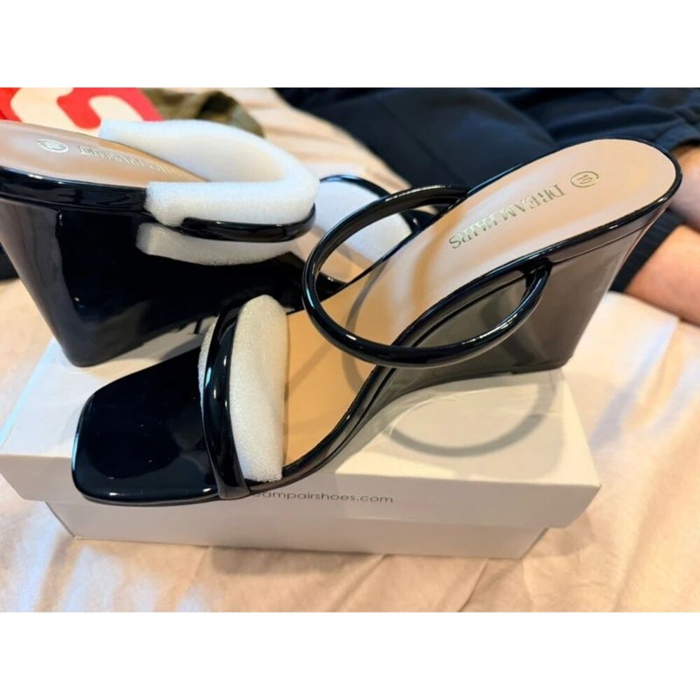Women’s shoes